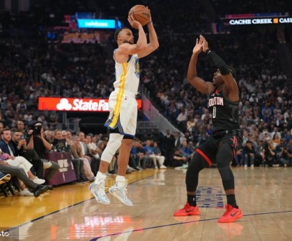 库里复出失绝杀杜兰特31分 勇士不敌火箭