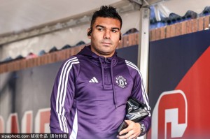 西尔维斯特：曼联想要下赛季参加欧冠几乎不可能，球员需屏蔽外界噪音