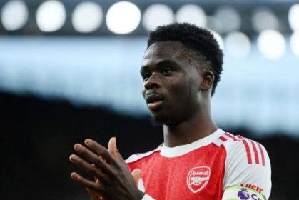 阿森纳9号热苏斯力挺小将萨卡：他与拉菲尼亚同级，争冠关键时刻必看他表现