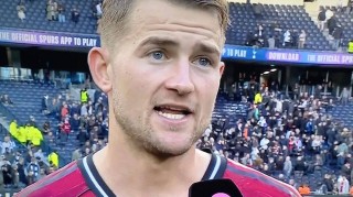 德里赫特本赛季恐提前报销！曼联续约马奎尔成定局，越来越可能再买中卫