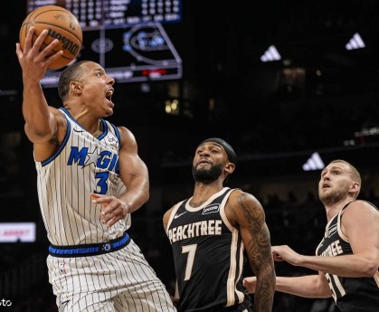 沃克41分约翰逊24+15+13 老鹰力克魔术迎10连胜